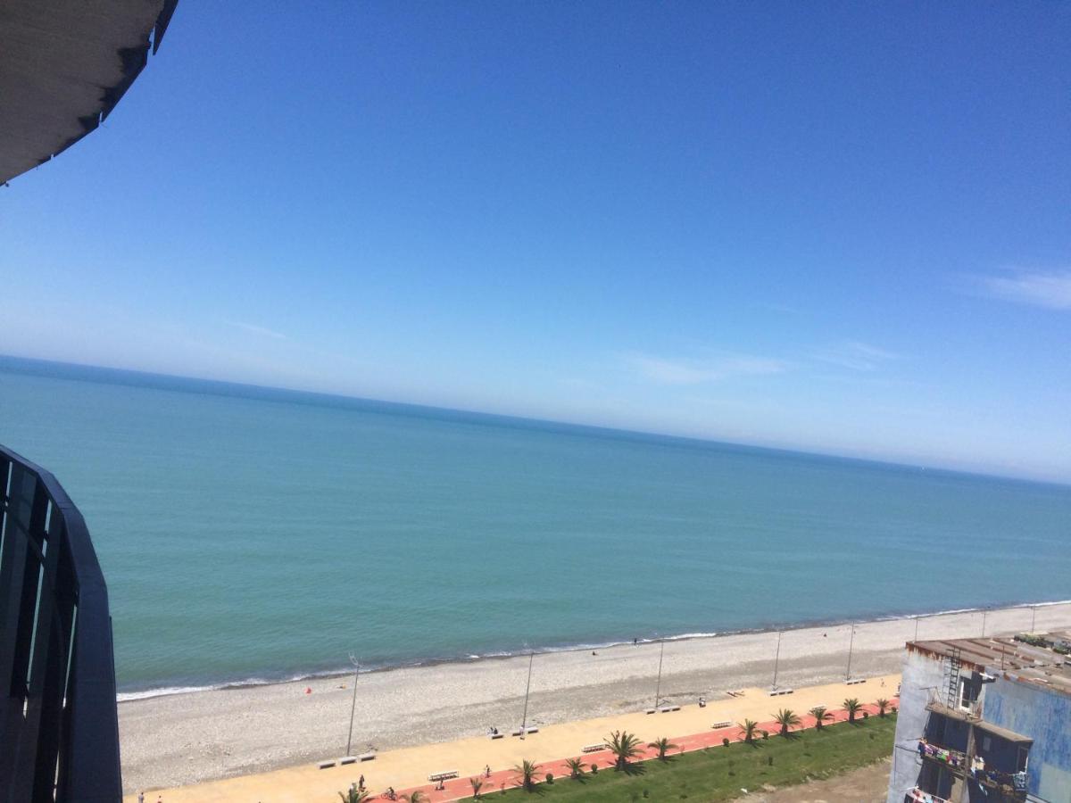 House On The Beach Batumi Esterno foto