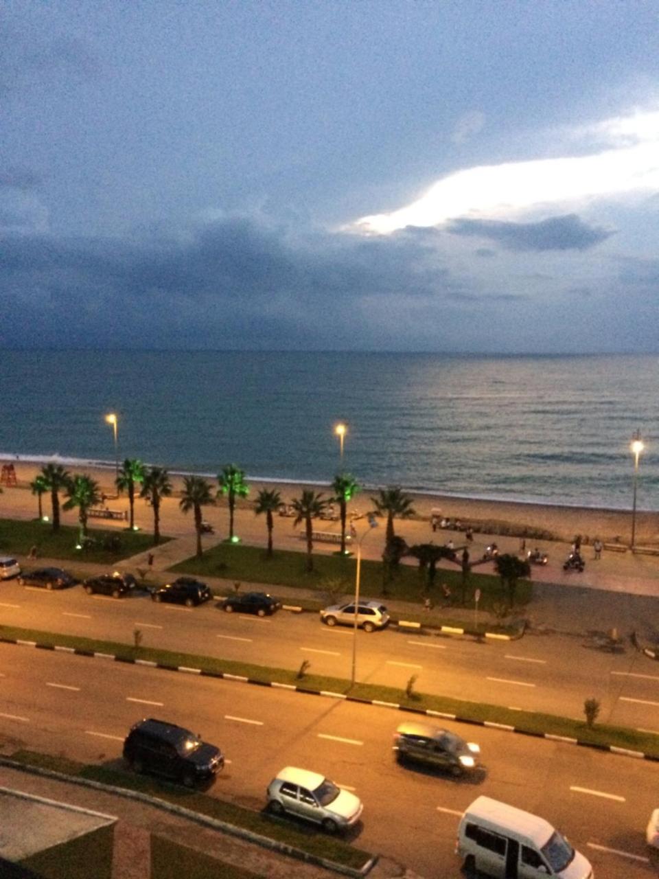 House On The Beach Batumi Esterno foto